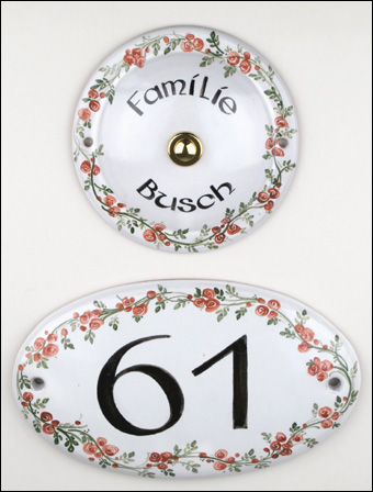 Klingelknopf und Hausnummer
