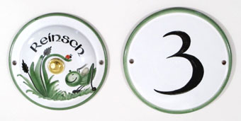 Klingelknopf und Hausnummer