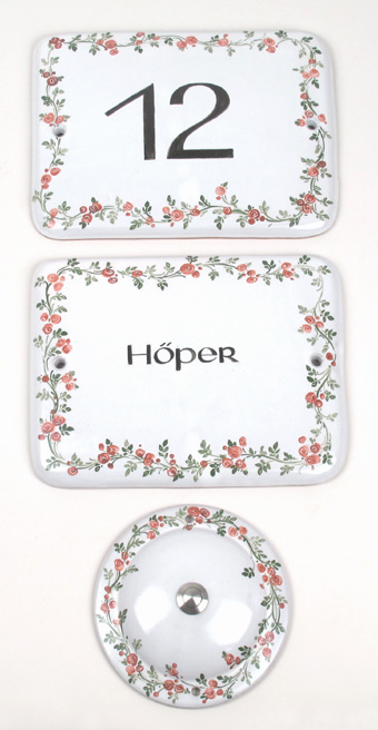 Hausnummer, Türschild und Klingelknopf mit Sondermotiv 'Rosenranke'